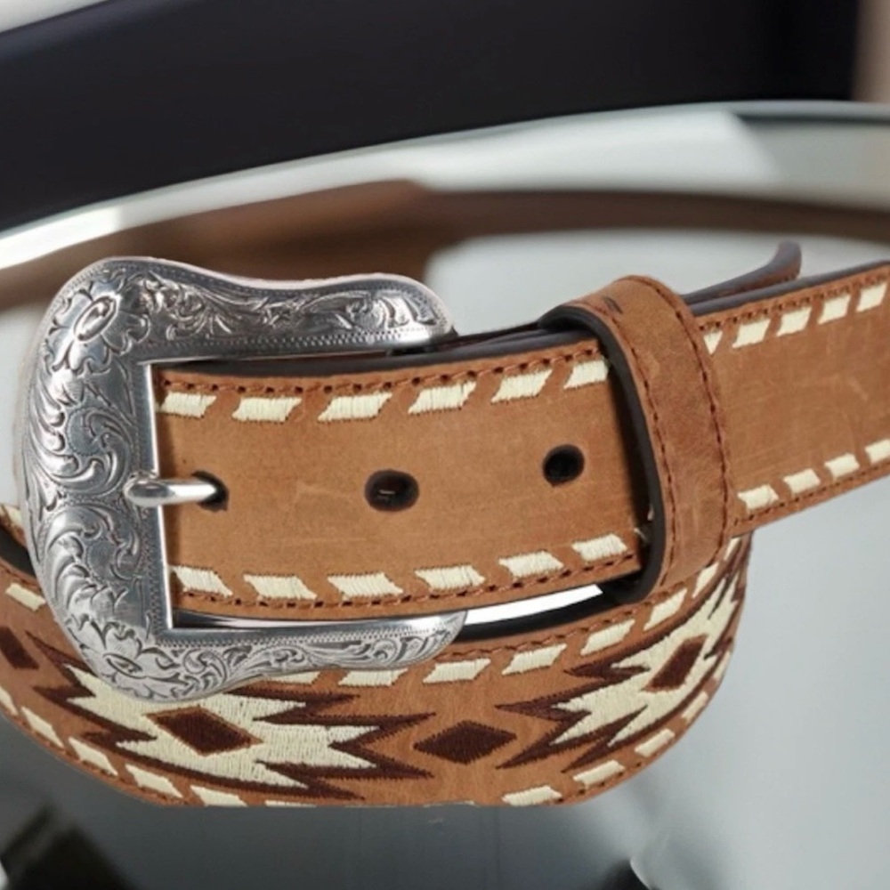 NWT Ariat Men's Embroidered Aztec Western Buck Lace Belt 46 NWT